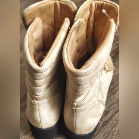 Catherine Malandrino New Condition Sz 8.5 Boots!! - Picture 3 of 3